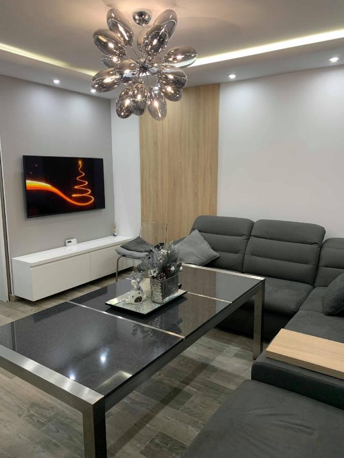 Prestige Line Apartament Legnica Exterior foto