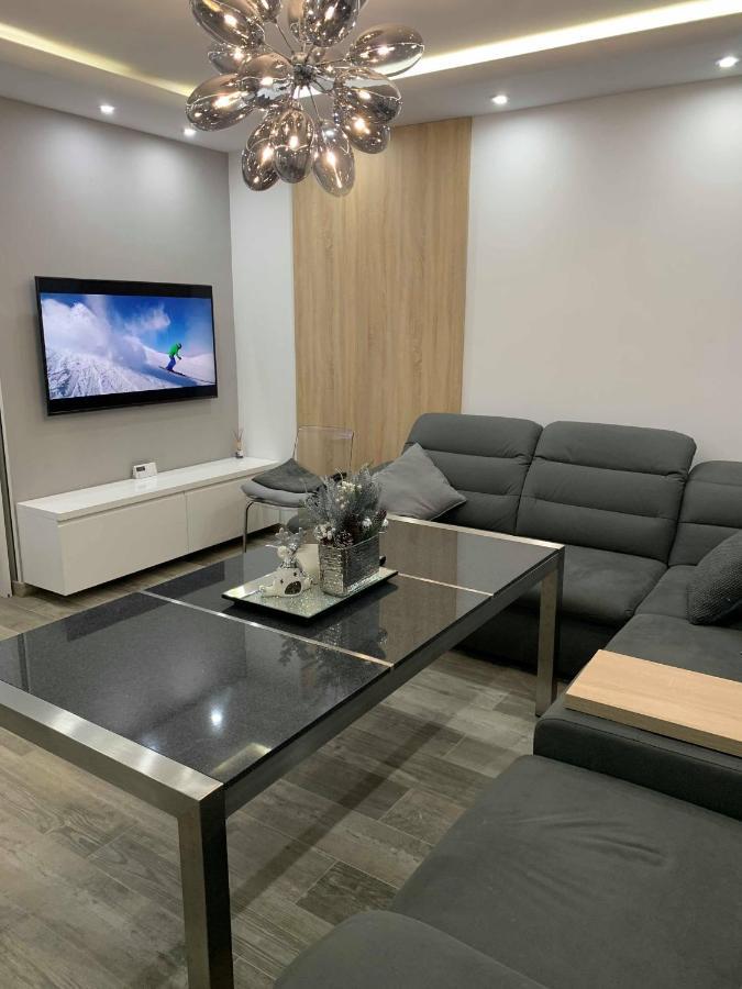 Prestige Line Apartament Legnica Exterior foto